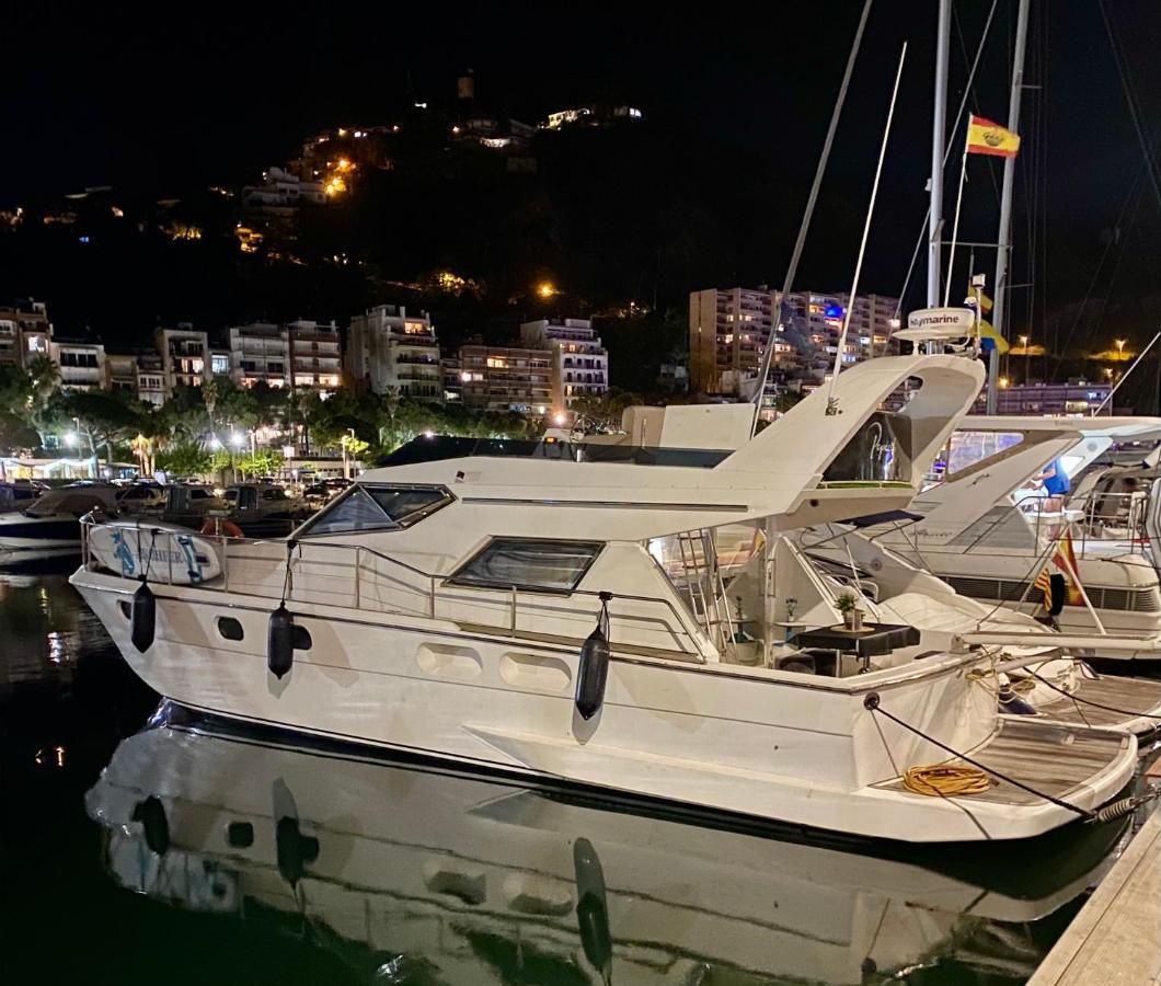 Barco Muy Romantico Con Parking! Sant Adria de Besos Dış mekan fotoğraf