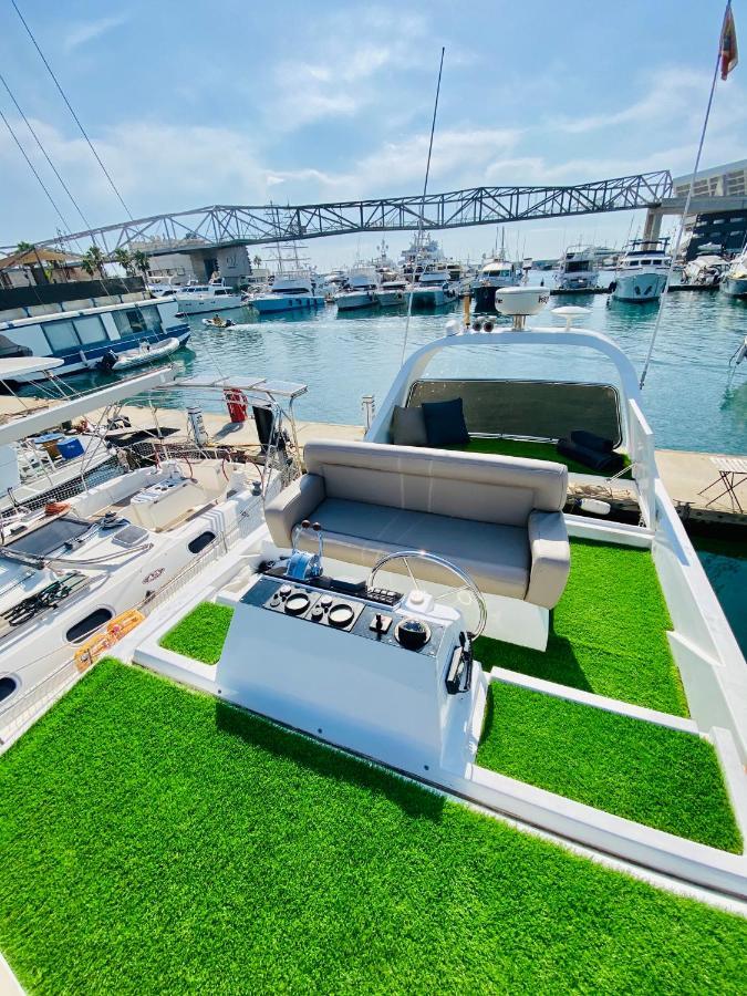 Barco Muy Romantico Con Parking! Sant Adria de Besos Dış mekan fotoğraf